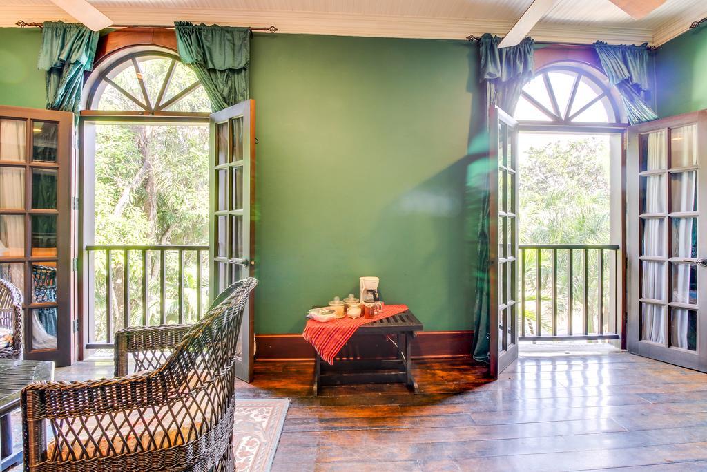 Colonial Suite @ Mahogany Hall San Ignacio Esterno foto