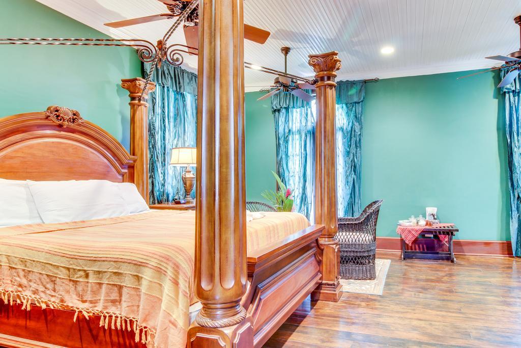 Colonial Suite @ Mahogany Hall San Ignacio Esterno foto